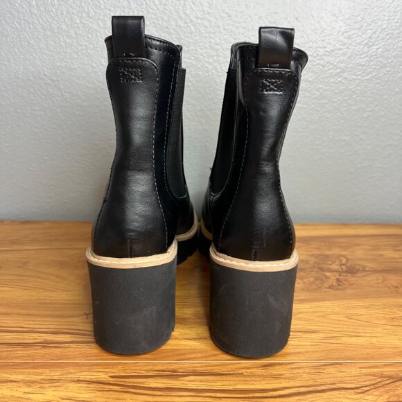 Dolce Vida Tobias Chelsea Boot Womens Size 10 Chunky Lug Sole Pull On Black NEW - Picture 4 of 8